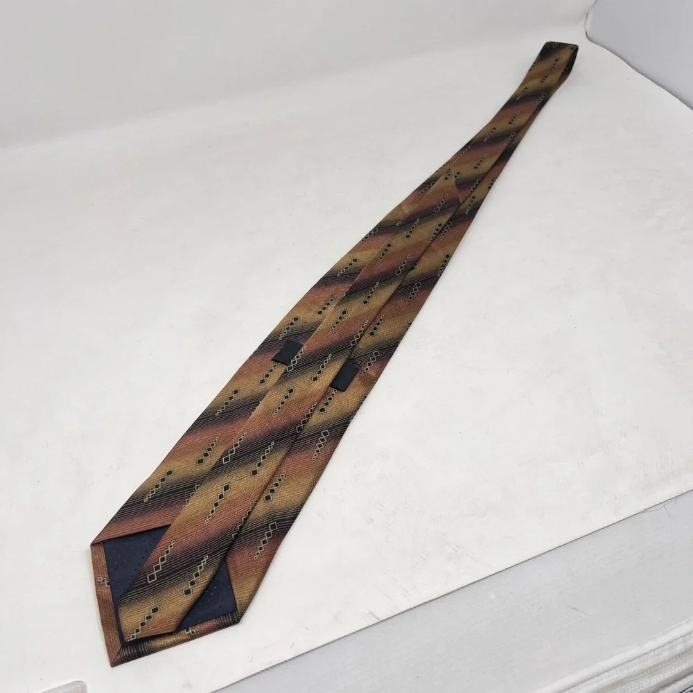 Blacker by Stanley Blacker 100%‎ Silk Men's Tie Lightweight Geometric Design